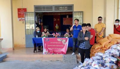 Chương trình thiện nguyện xuân trao yêu thương 2021 của công ty Việt Phát Land